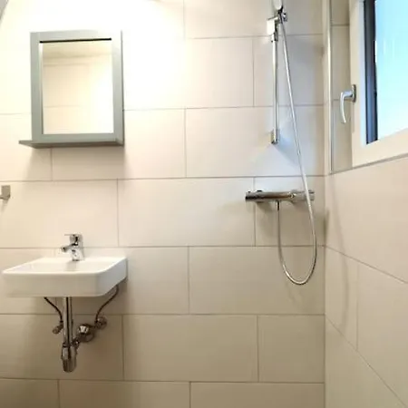 Apartment Schickes Mit Top-ausstattung In Idealer Lage